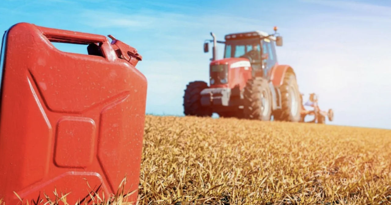 Fermierii solicită rambursarea integrală a accizei la motorina utilizată la lucrările agricole.