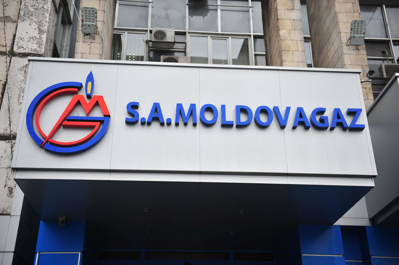 АО "Молдовагаз" создано в 1999 г. Его уставный капитал составляет 1,33 млрд. леев. 