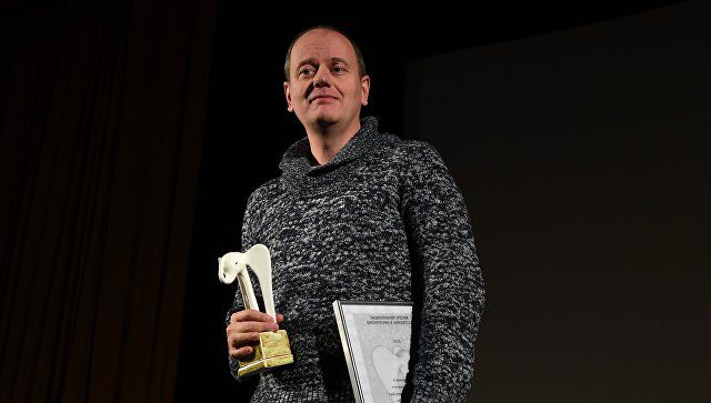 Режиссер Красовский решил снять черную комедию о блокаде Ленинграда.