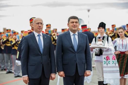 Филип завершил свое выступление тем, что правительство должно поддерживать бизнес.