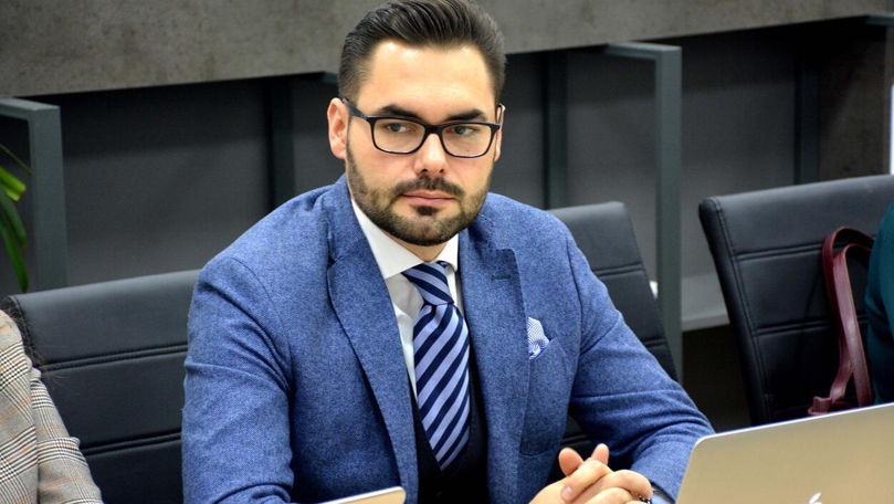 Гроза о том, должен ли Спыну уйти в отставку: Он ищет решения.