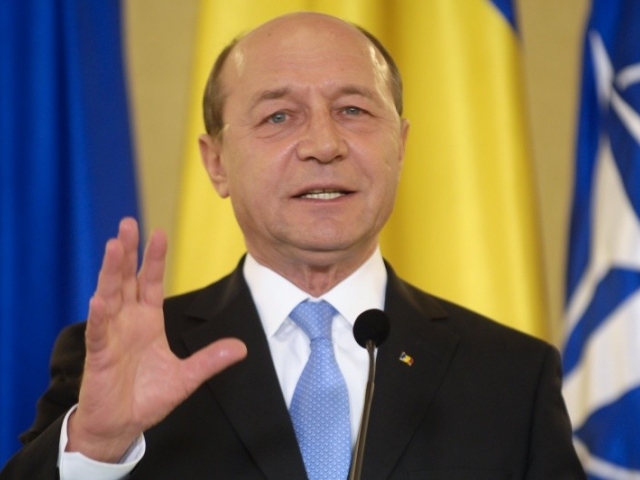 Astfel, azi Tariceanu are o intalnire cu liderii grupurilor parlamentare de la Senat, principalul subiect fiind negocierea ponderii in Biroul permanent si in comisii - prilej cu care va prezenta si cererea de suspendare.