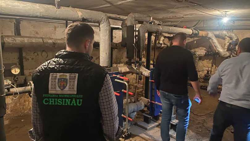 Представители примэрии проинспектировали дома, где начался ремонт.