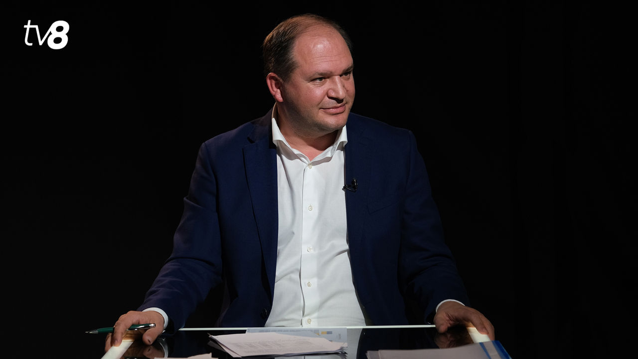 Чебан получил зарплату в 228 000 леев и не имеет счетов в банке.