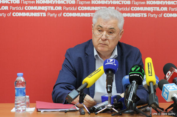 Vladimir Voronin s-a pronunţat pentru alegeri anticipate şi a spus că este gata să facă coaliţie cu partidele de stânga din Parlament pentru a da jos actuala guvernare.