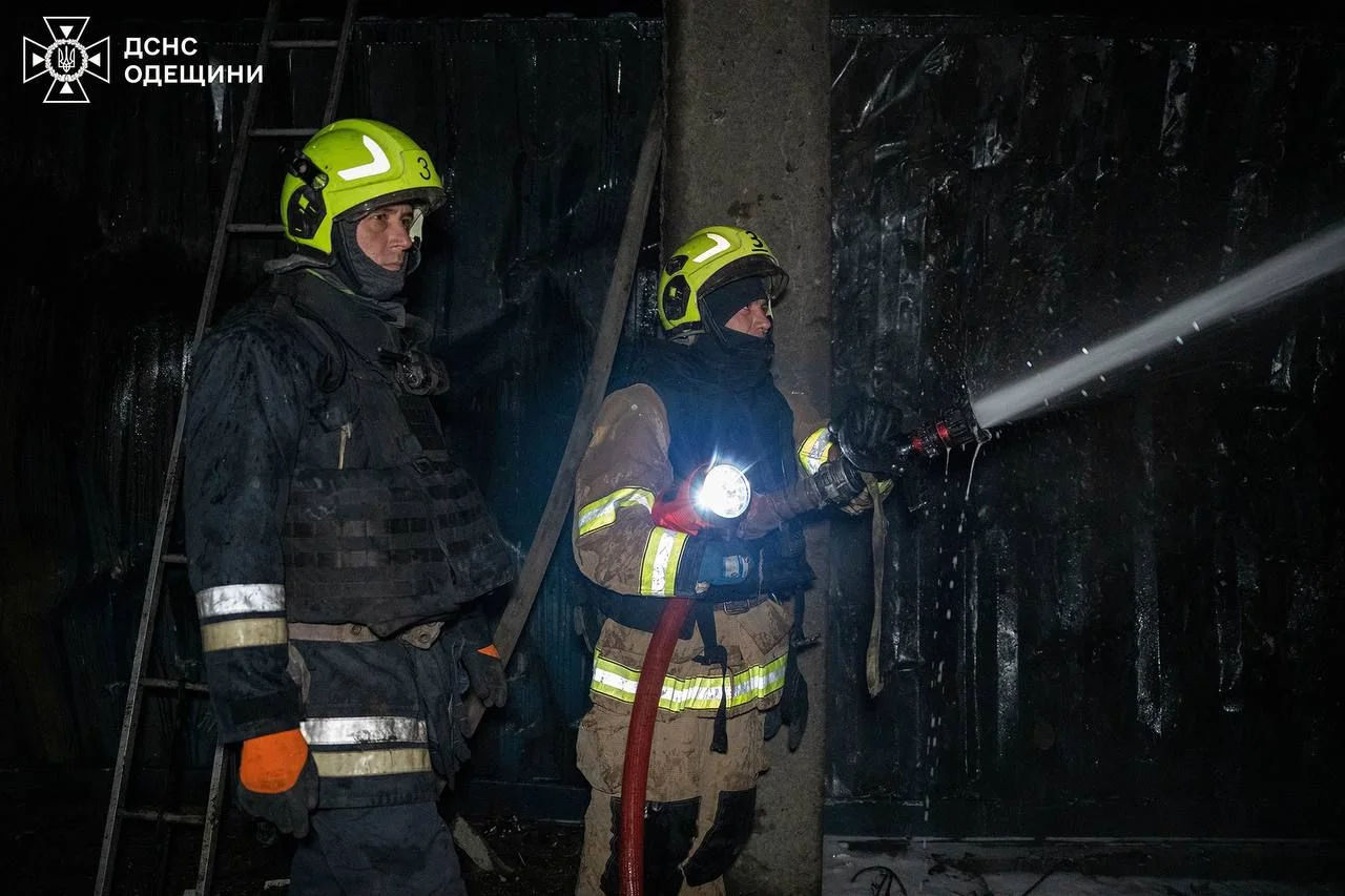 В новогоднюю ночь Россия атаковала дронами Волынь и Одесскую область.