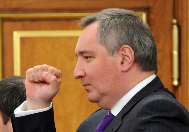 Vicepremierul rus Dmitri Rogozin s-a autoinvitat la Bucureşti, la 31 august, într-un mesaj postat luni pe contul său de Facebook.