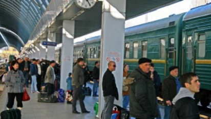 По данным статистики, с 2005 по 2010 год за границей находились более 300 тыс человек. Большинство из них - выходцы из сел в возрасте 15-44 лет.