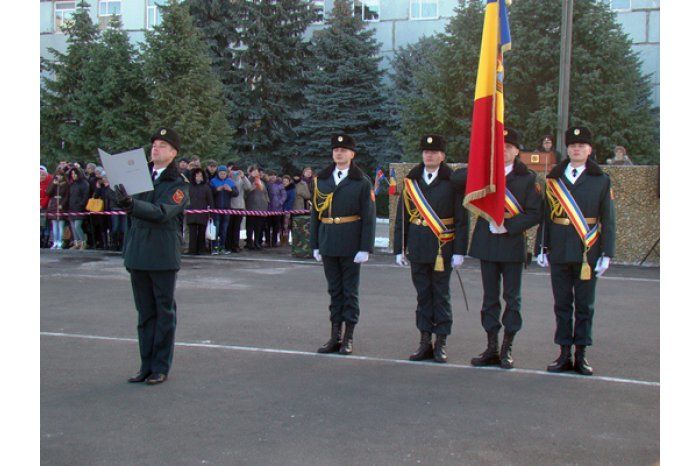 Circa 650 de tineri au depus jurămîntul militar. 