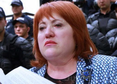 Во время уголовного преследования по этому делу Домнику Маноле уволили из судебной системы.
