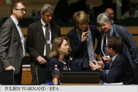 Miniștrii muncii din statele membre ale Uniunii Europene au ajuns luni seară la un acord asupra unei reforme a directivei privind lucrătorii detașați. Foto: EPA