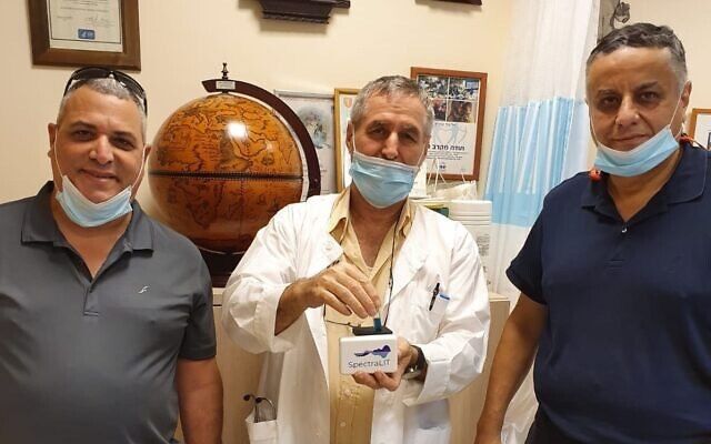 В Израиле научились тестировать на коронавирус менее чем за минуту.
