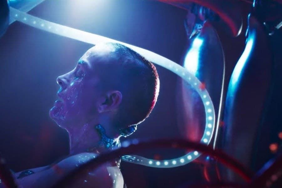 Опубликован первый трейлер продолжения «Матрицы».