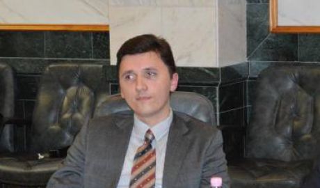 Сергей Сагайдак говорит, что изменил адрес Skype и не общается через личные сообщения на Facebook.
