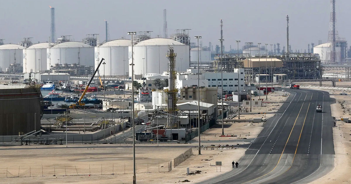 Bloomberg: Катар планирует возобновить работу крупнейшего в мире завода газа.