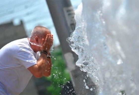 Canicula revine! Meteorologii au emis Cod Galben. Cum ne protejăm. Foto: ziare.com