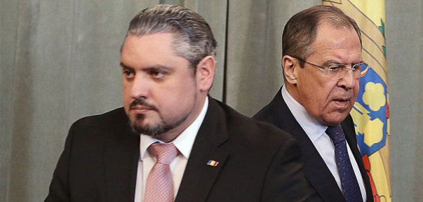 Andrei Galbur a menționat care sunt pozițiile de principiu ale RM față de necesitatea încheierii retragerii și distrugerii munițiilor. Foto: Artyon Korotayev / Getty Images
