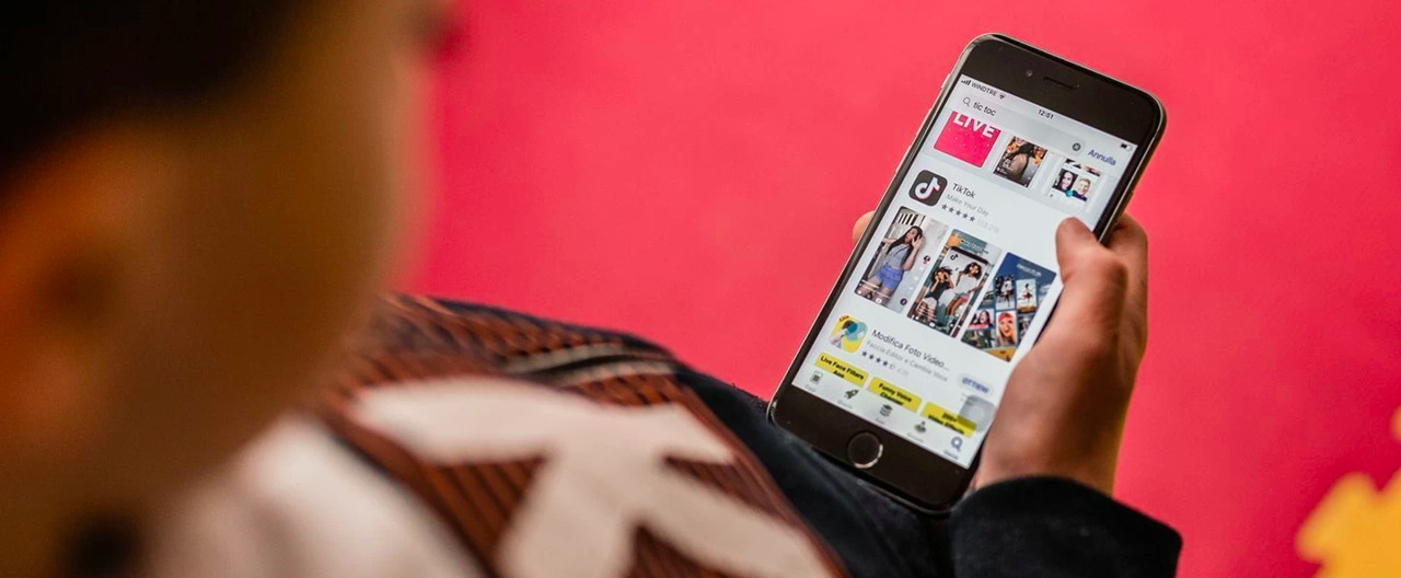 Китайским детям запретили смотреть TikTok больше 40 минут в день.