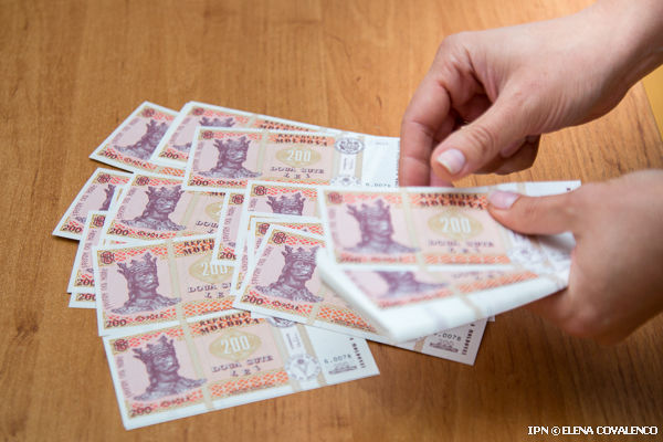 Приоритетным в 2019 году является повышение до уровня прожиточного минимума ежемесячного пособия примерно для 1250 учащихся.