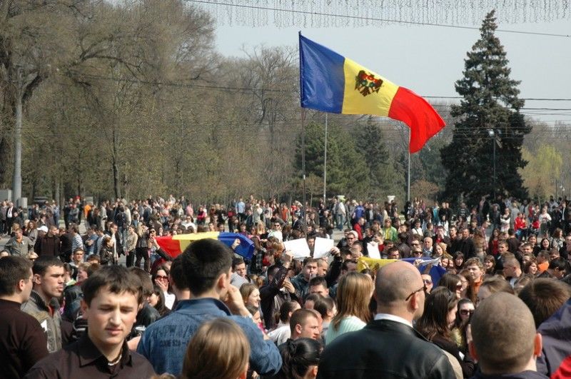 Большинство молодых людей являются частью пассивной категории населения. 