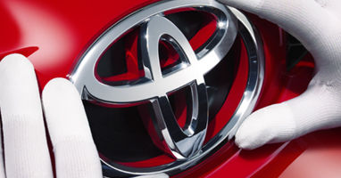 Toyota a brevetat montantul A transparent.