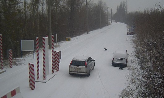 Stratul de zăpadă a depășit pe alocuri 5 cm. Meteorologii spun că astăzi sunt prognozate ninsori slabe în toată țara.
