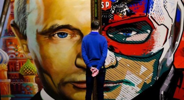 Vladimir Putin, portretizat în expoziţia „Superputin” deschisă la Moscova