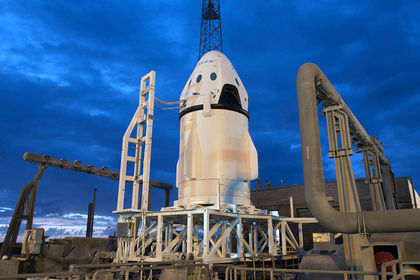 Для отправки людей к МКС SpaceX и Boeing создают пилотируемые корабли Dragon 2 и Starliner соответственно. 