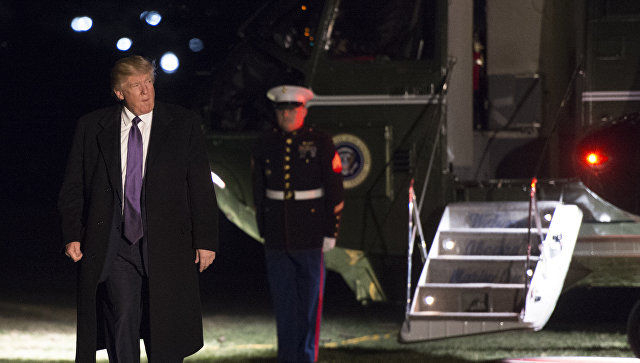 Американский суд отказался приостановить указ Трампа по иммиграции.