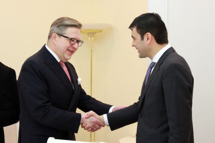 Пиркка Тапиола поздравил премьера со вступлением в должность.