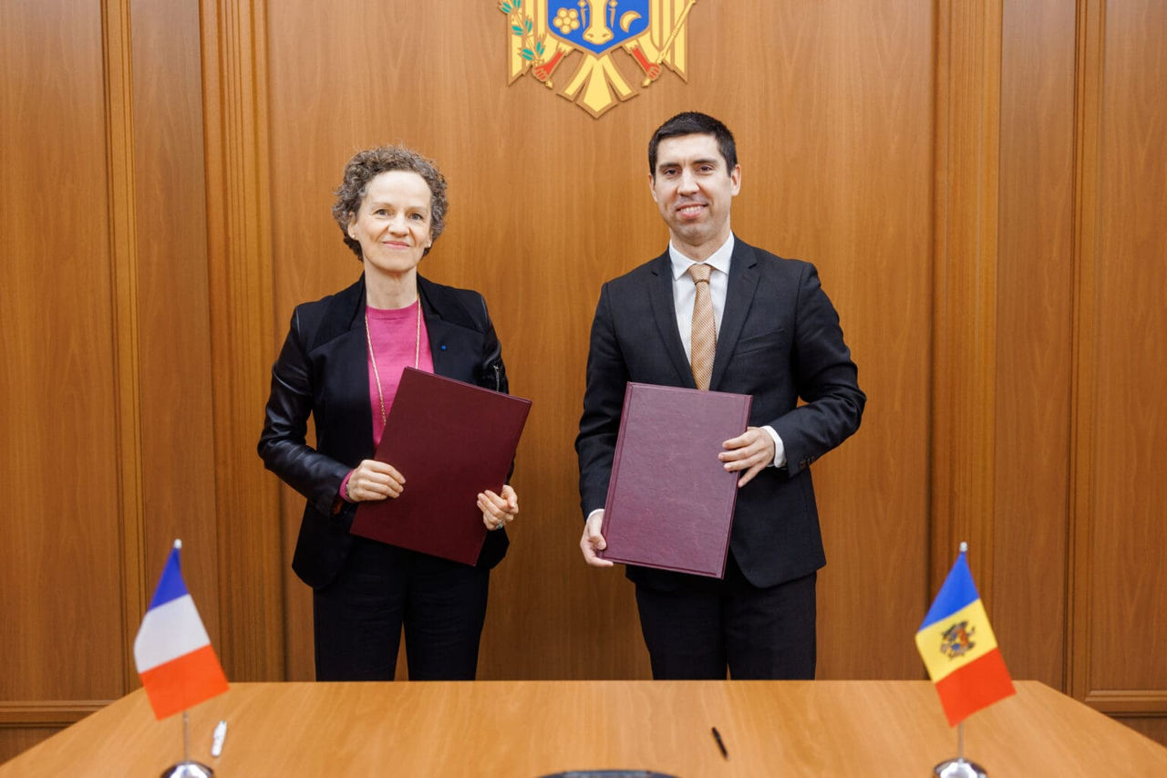 Moldova și Franța lansează programe de stagii pentru tinerii specialiști.