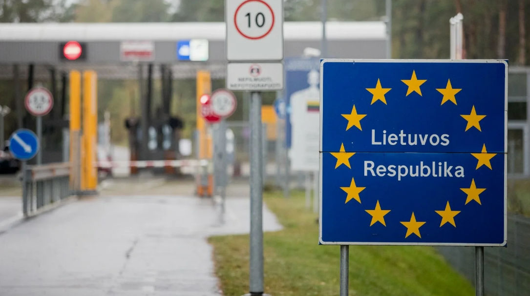 Lituania va permite în continuare intrarea unor autoturisme cu numere din Belarus.