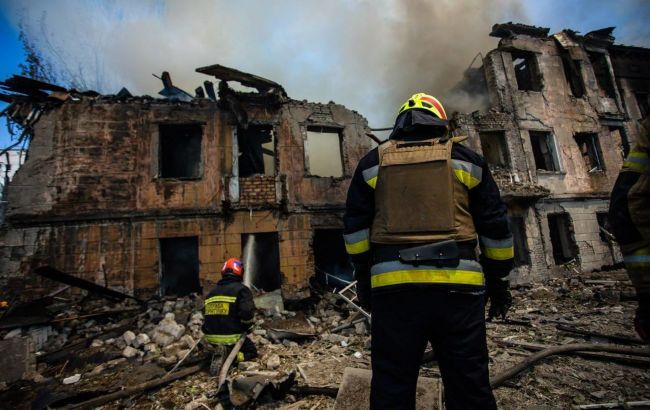 Удар по Днепру: полицейские показали первые минуты после атаки.