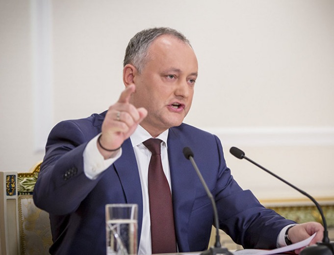 Dodon, despre Sturza: Nu pricepi nicio boabă. O să te dai de ruşine. Foto: TVR MOLDOVA