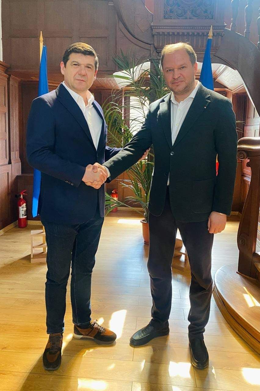 Чебан обсудил с председателем уезда Галац кризис с беженцами.