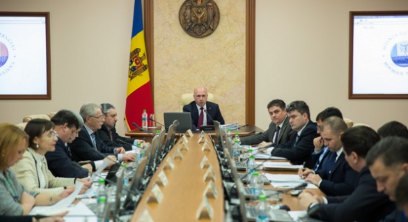 Partidul Socialiștilor din Republica Moldova vrea cu orice preț să-l aducă pe prim-ministrul Pavel Filip în Parlament pentru audieri.