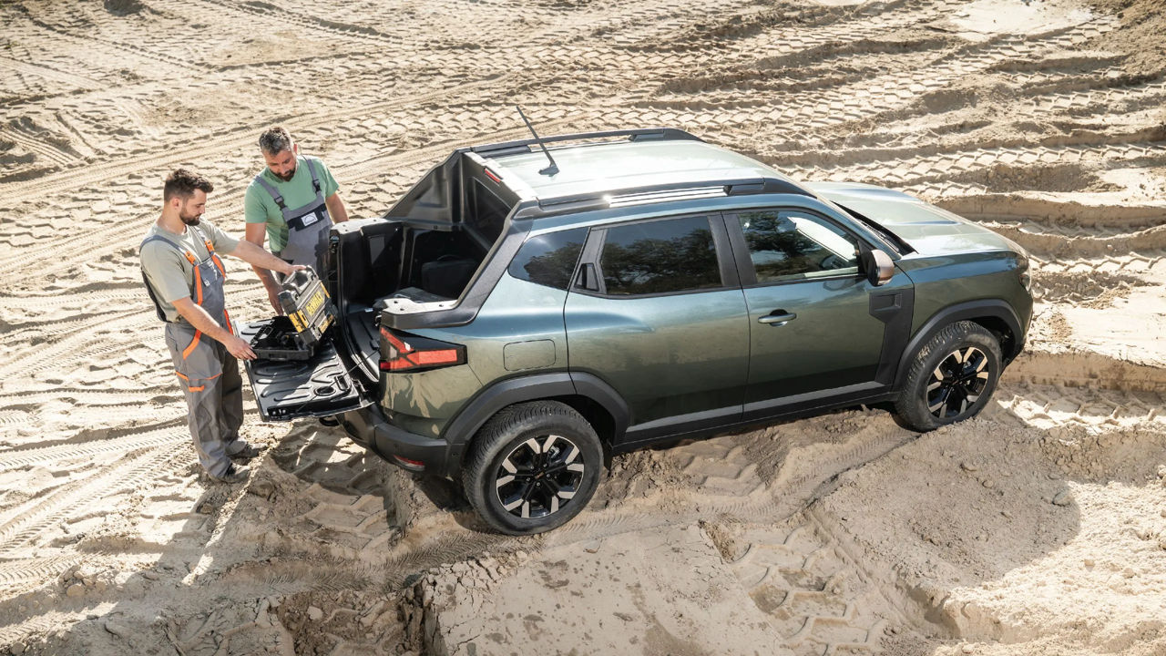 Dacia lansează în România Duster Pick-Up.