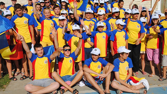 Grație Guvernului Român elevii moldoveni se vor odihni în taberele de vară din România. 