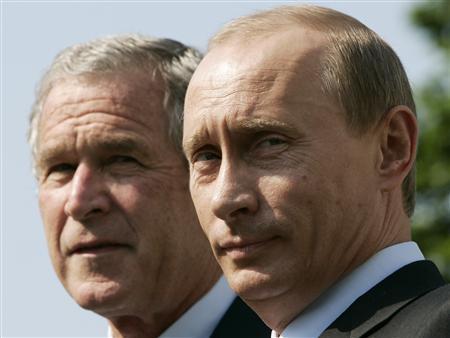 Об отношениях Джорджа Буша и Владимира Путина можно прочитать в только что вышедшей книге "Огненные дни"