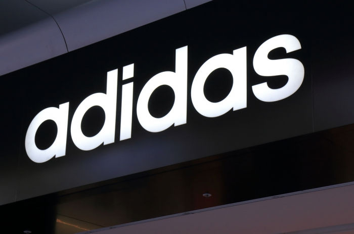 Adidas va concedia până la 500 de angajați.