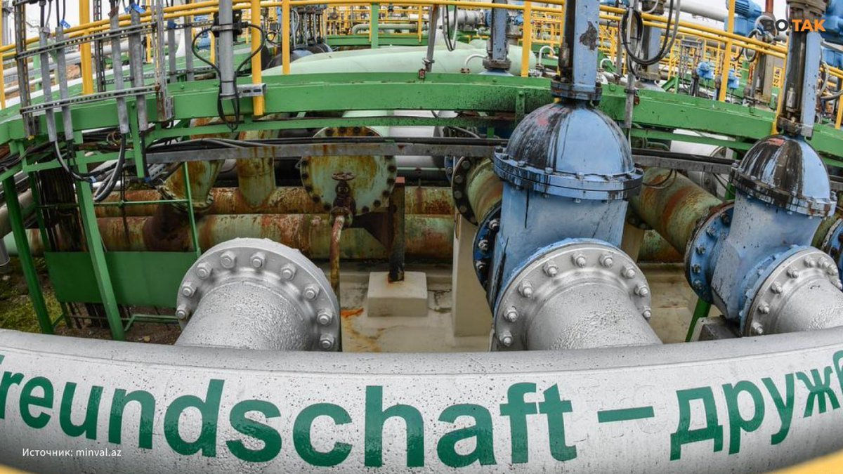 Germania negociază cu Polonia tranzitul petrolului, deoarece Rusia va închide „Drujba”.