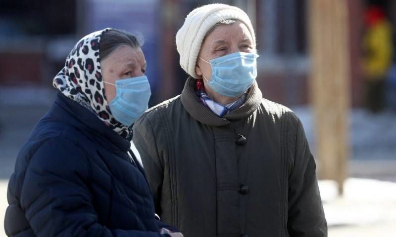 Люди старше 65 лет, переболевшие COVID-19, имеют больше шансов повторно заразиться коронавирусом.