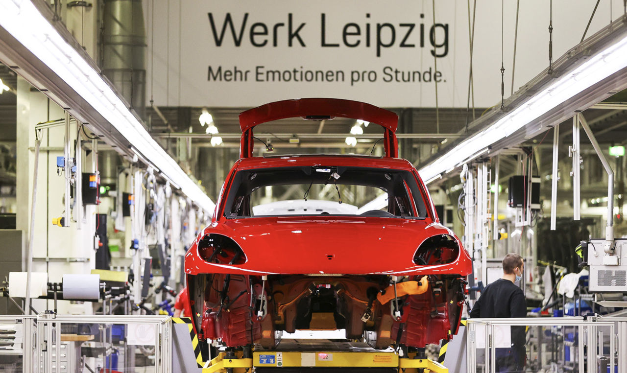 Porsche потеряет 39% персонала после двух волн увольнений.