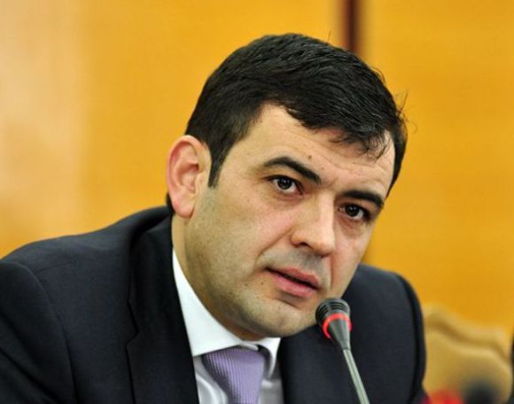 Deputatii PSRM au cerut ca la sedinta Parlamentului sa vina prim-ministrul Chiril Gaburici cu un raport al activitatii Guvernului din perioada in care a preluat aceasta functie.