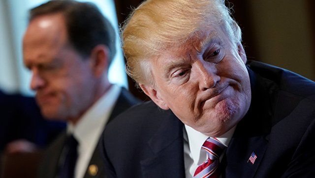 Трамп пообещал решить вопрос с насилием в школах в США. Фото: AFP