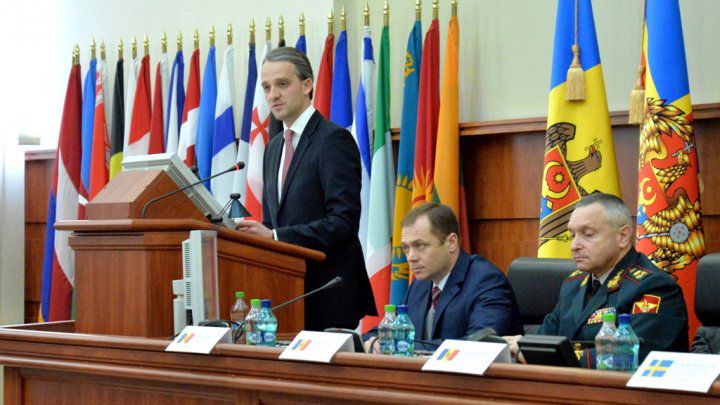 Managementul muniţiilor Armatei Naţionale discutat, de experţi internaţionali. 