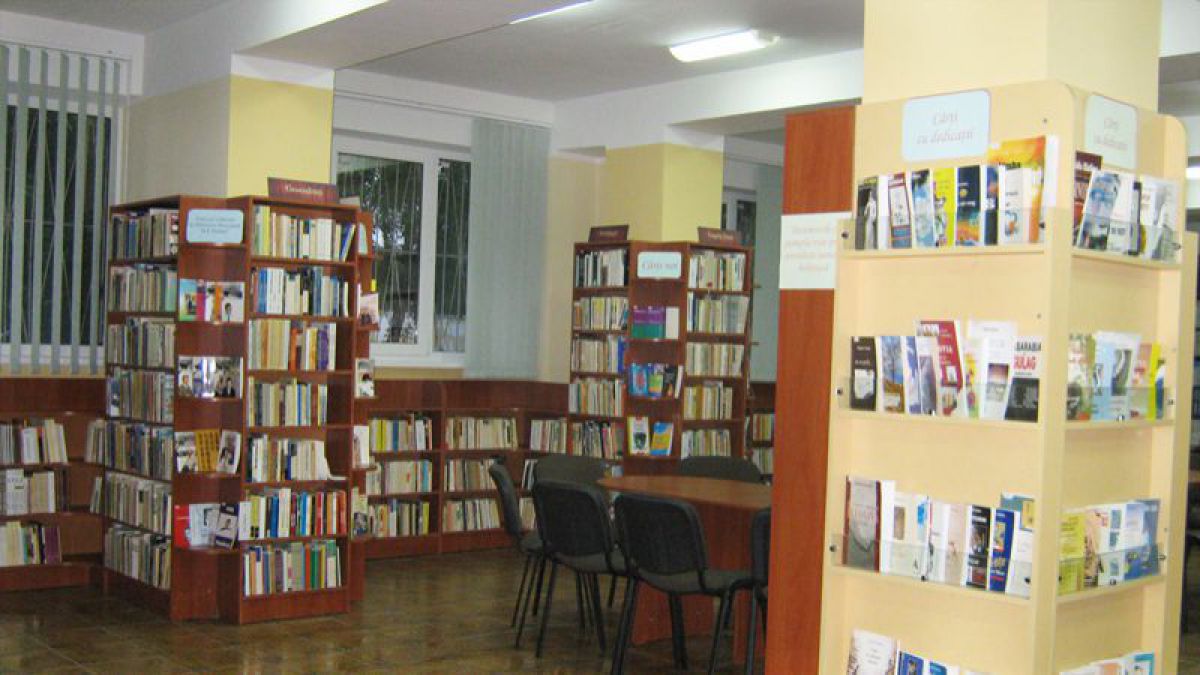 În jur de 80% dintre moldoveni nu a fost deloc la bibliotecă în acest an. Foto: agora.md