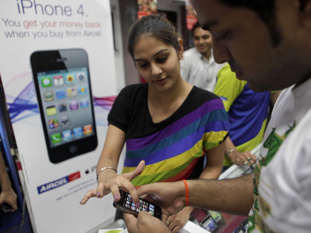 В 2013 году было продано 800 миллионов мобильных устройств Apple. Фото: appsforall.ru.