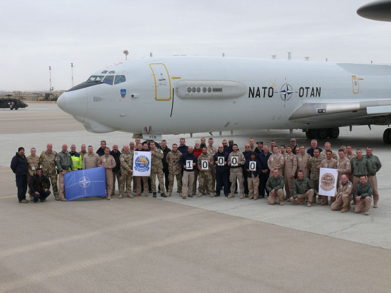 НАТО рассчитывает, что миссия самолетов AWACS против ИГ начнется в октябре.