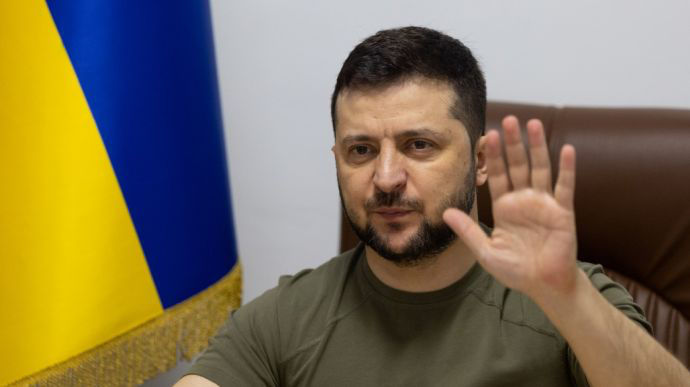 Зеленский лишил званий двух генералов СБУ.